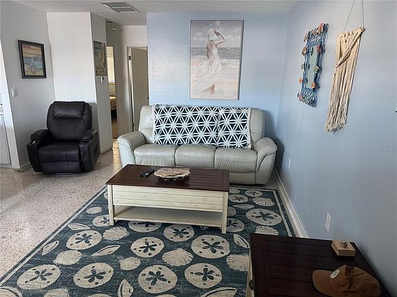 2nd image of 525 Manatee Ct APT 21