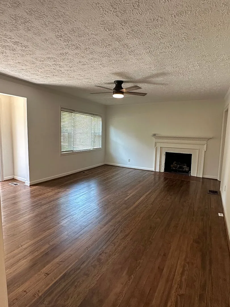 2 Bedroom Cottage in Gainesville! — Photo 2