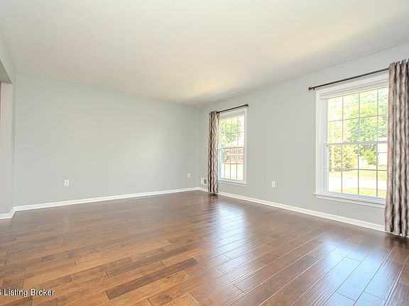 5th image of 4012 Graf Dr