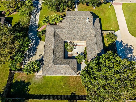 5th image of 200 Longwood Dr