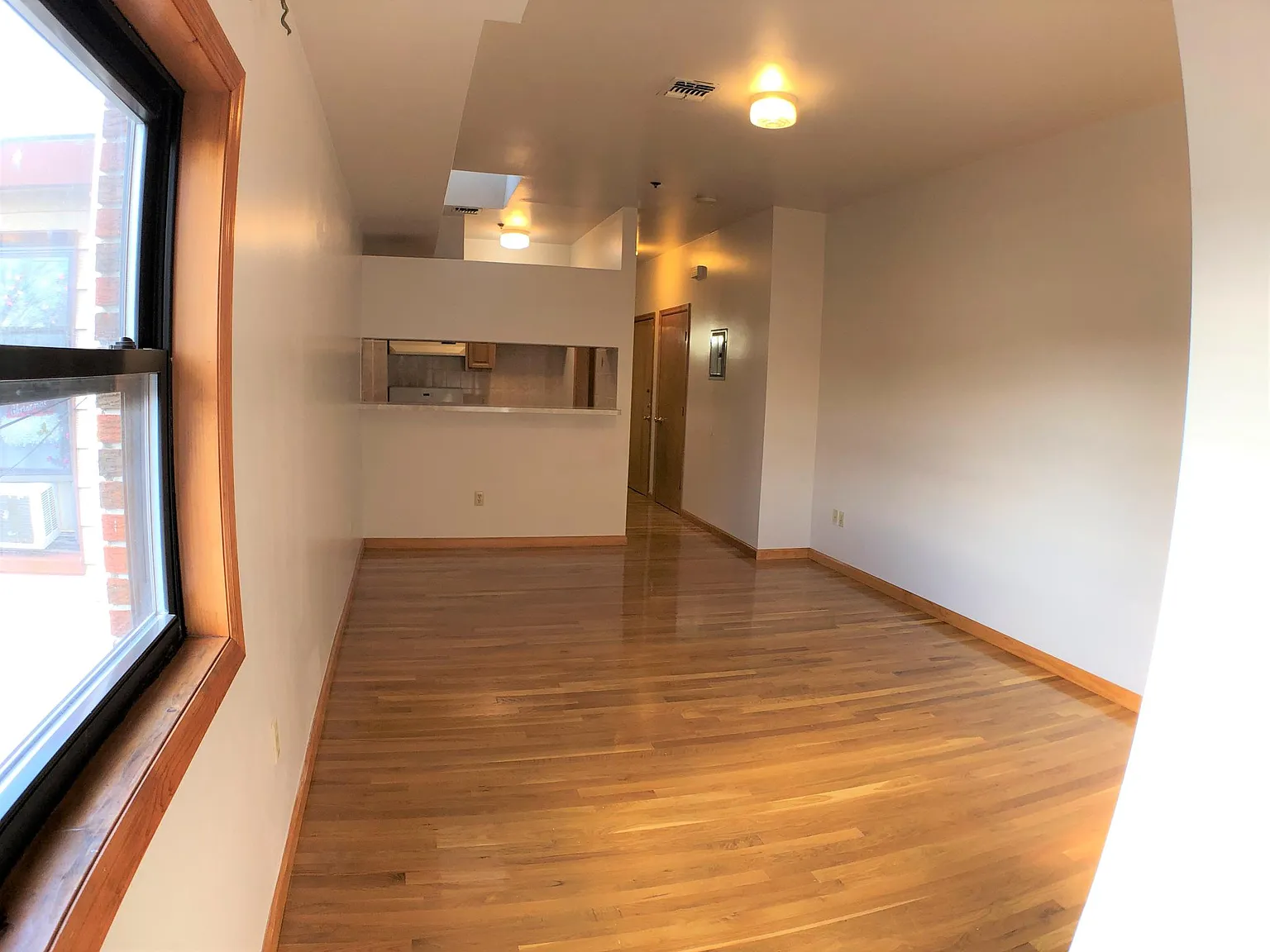 2 bed, 1000 sqft, $2,100 — Photo 4