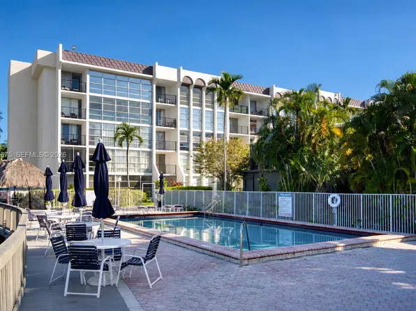 2001 Atlantic Shores Blvd APT 407, Hallandale, FL 33009