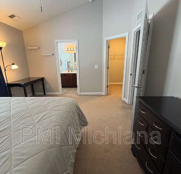 129 Clancey St — Photo 13