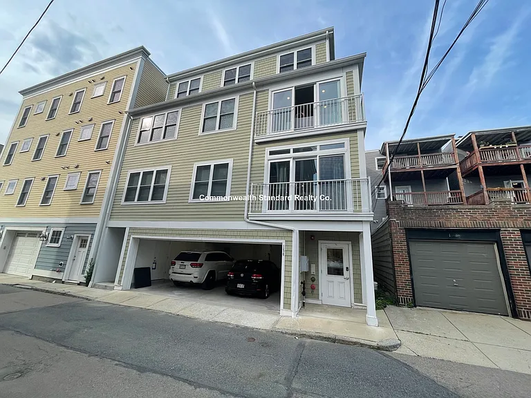 154 Gold St #3 — Photo 16