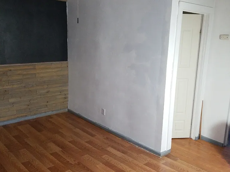 37 Marshall Ave #1/2 — Photo 4