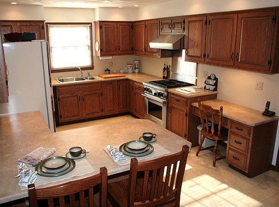 Kitchen-Many Conveniences