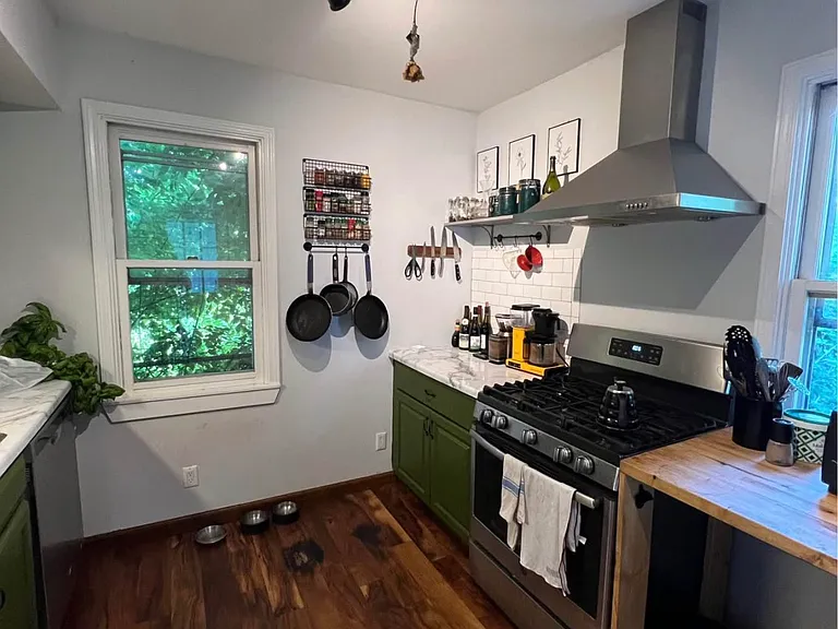 31 Clark St — Photo 13