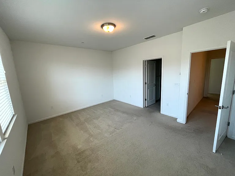3931 Meridian St — Photo 22