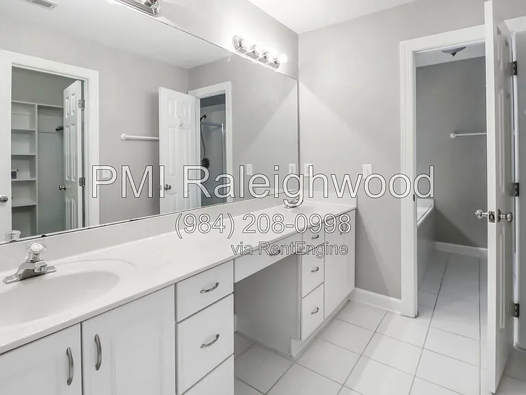 301 Perry Creek Dr — Photo 18