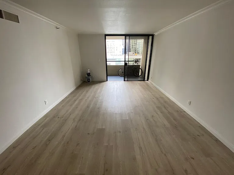 600 W 9th St #1103 — Photo 15