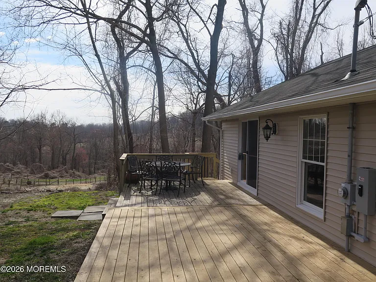 545 Cooper Rd — Photo 3