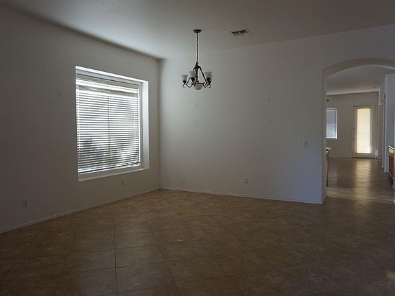 5th image of 1430 E Redwood Dr
