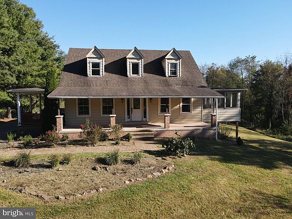 3rd image of 1221 Dunkard Church Rd