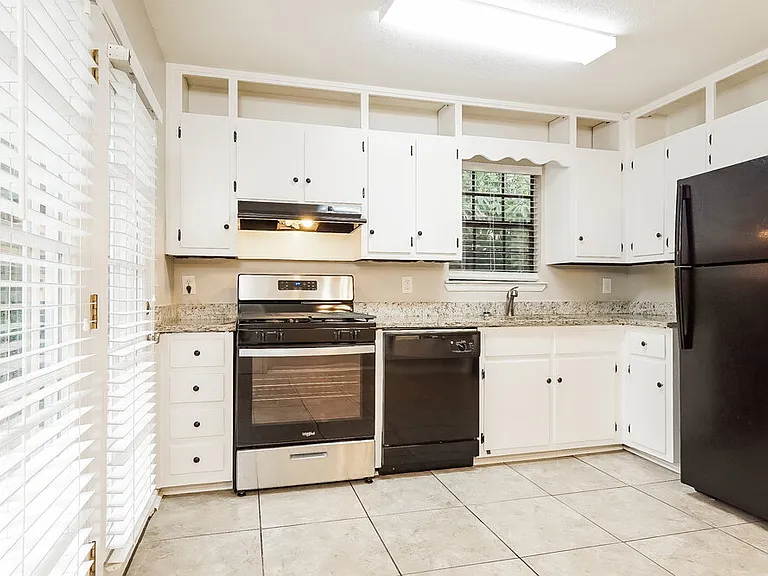 6518 Chrissy Dr — Photo 9