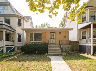 1523 W Hood Ave, Chicago, IL 60660