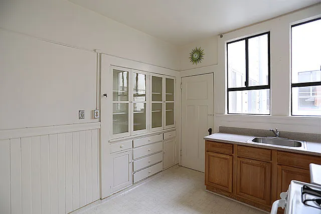 1551 Hyde St #4 — Photo 8