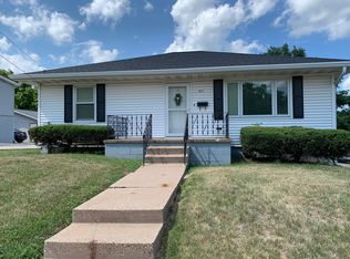 911 Leroy St, Muscatine, IA 52761