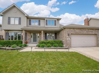 1112 Berkley Ln, Lemont, IL 60439