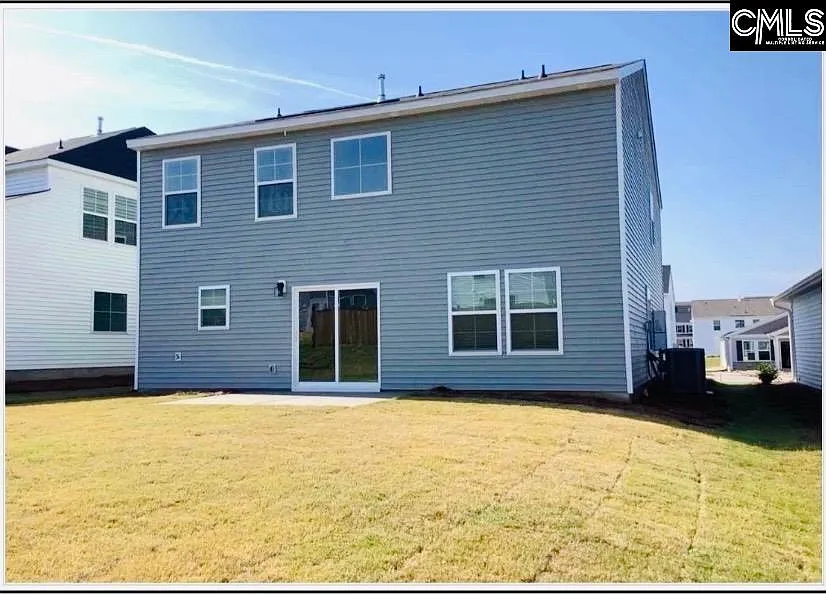 5 bed, 2304 sqft, $2,500 — Photo 2