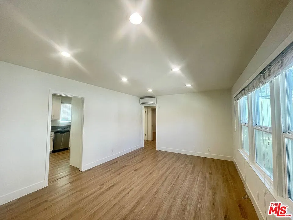 Building Photo - 4441 Tujunga Ave #3