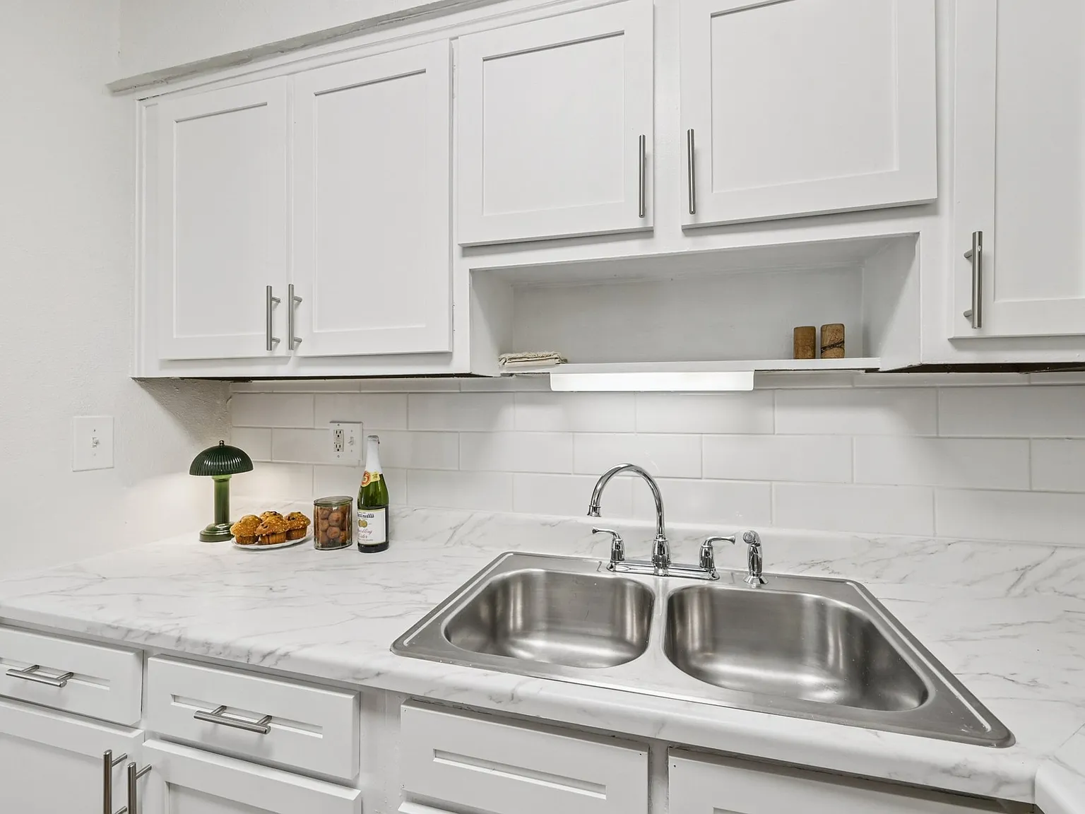 Raccoon Creek Apartments — Photo 1