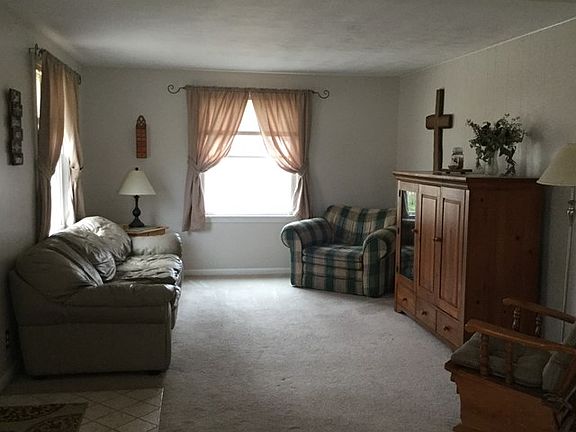 5th image of 202 Sloan Ave