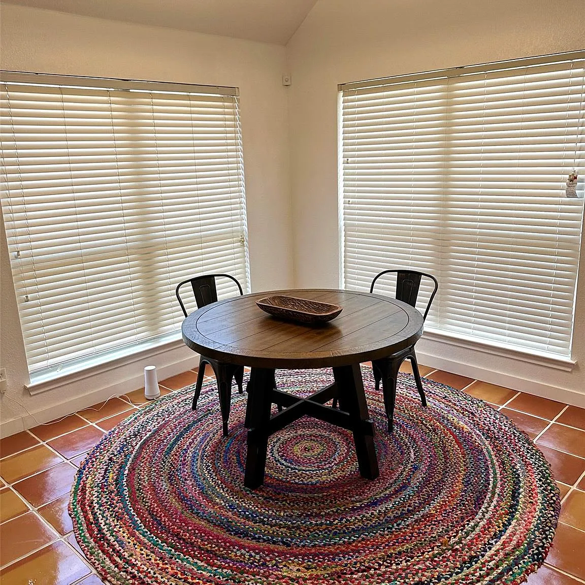 4 bed, 2.5 bath, 2590 sqft, $4,000 — Photo 4