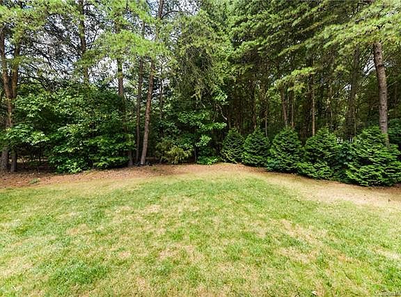 3rd image of 15604 Pine Glen Ct