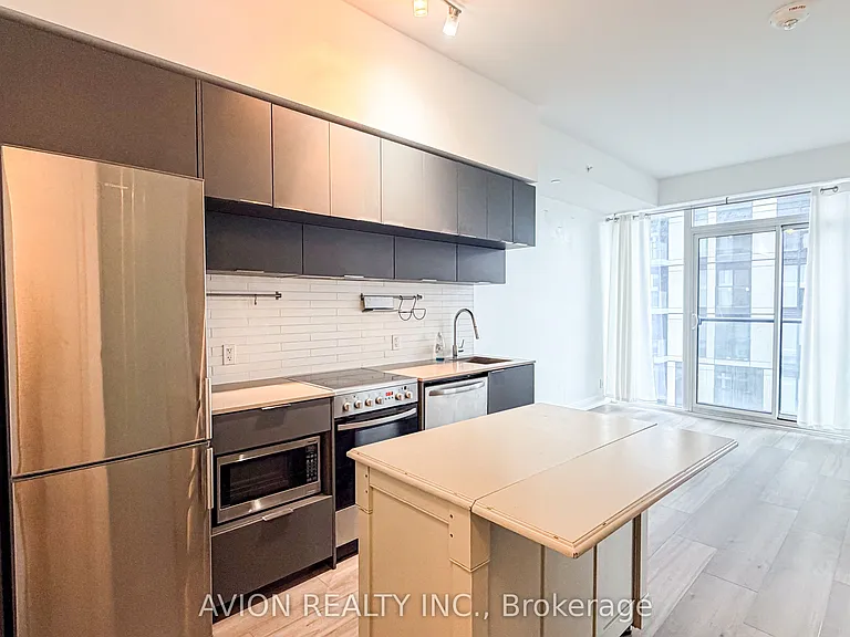 181 Dundas St E #2501 — Photo 3