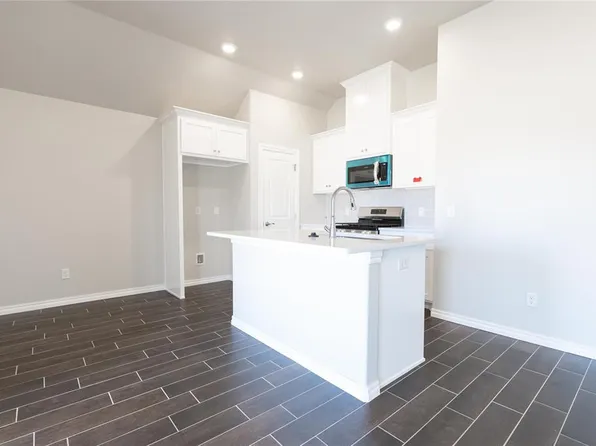 3717 Lynne Ave, Edmond, OK 73012