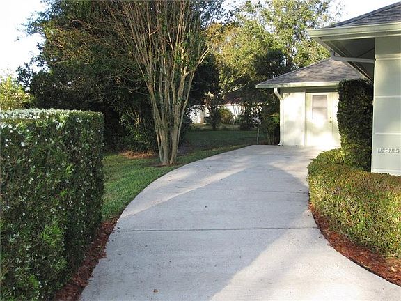 2nd image of 9208 Regents Park Dr