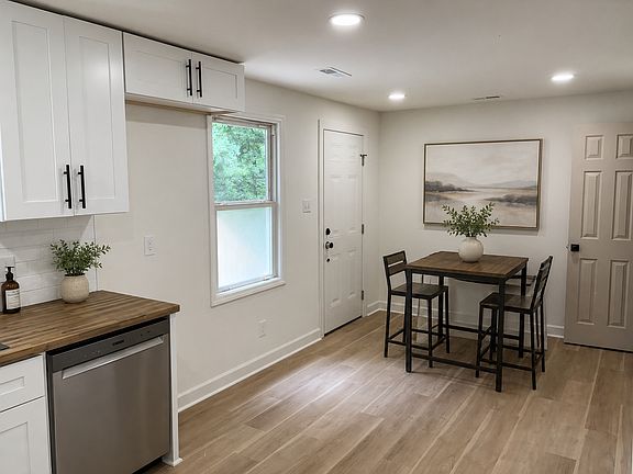 5th image of 704 2nd Street Dr SW