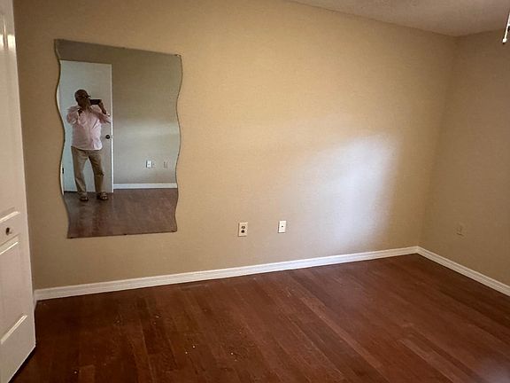 5th image of 4129 Sunny Glen Dr