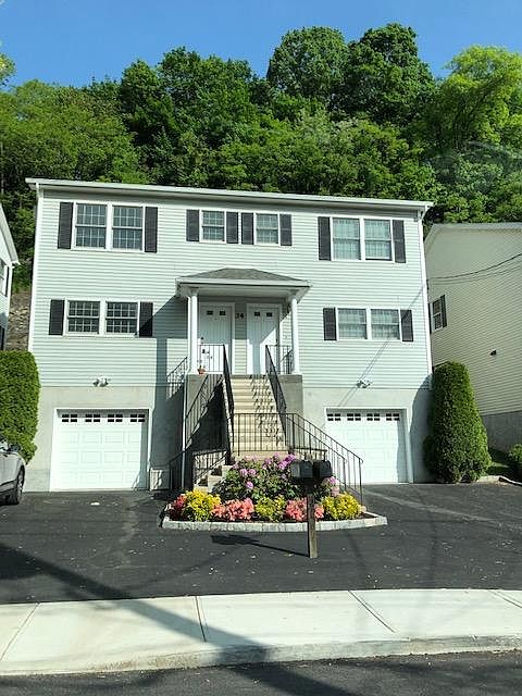 1st image of 34 Washington Pl E #A
