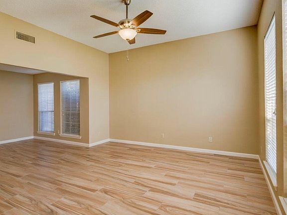 5th image of 7513 Beverly Dr