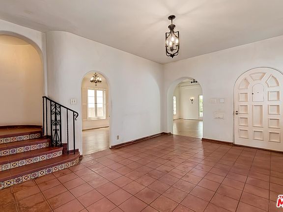 3rd image of 244 S Camden Dr