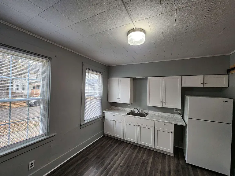 53 Olcott St — Photo 7