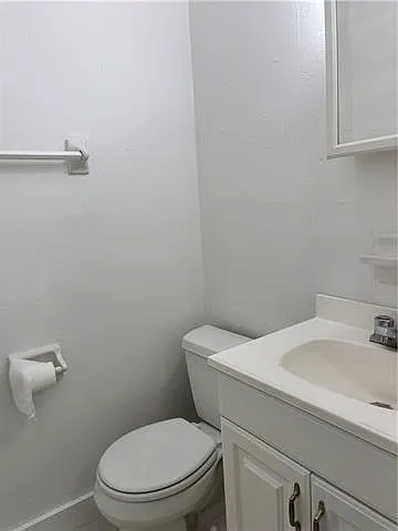 8600 International Ct — Photo 9