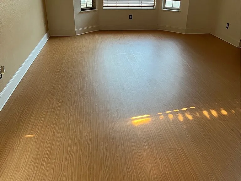 26055 Bancroft St — Photo 3