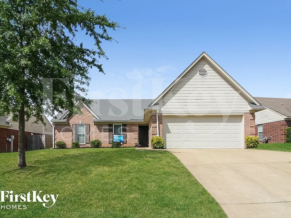 1836 Roy Dr