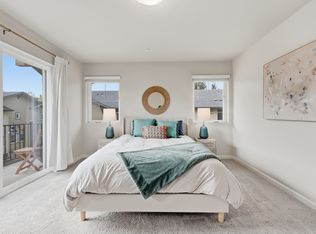 12027 SE High Creek Rd #A, Happy Valley, OR 97086