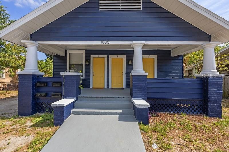 1st image of 1005 E LAKE AVENUE