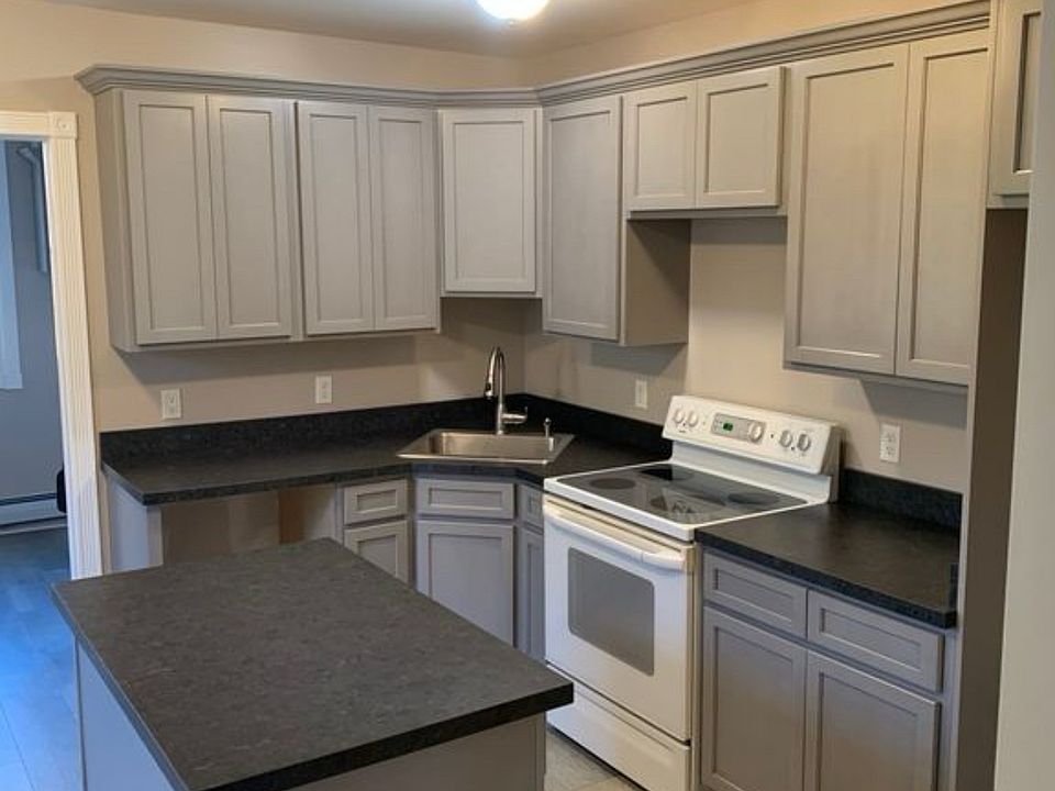 Kitchen - Over the stove microwave, dishwasher and refrigerator not shown but are included.