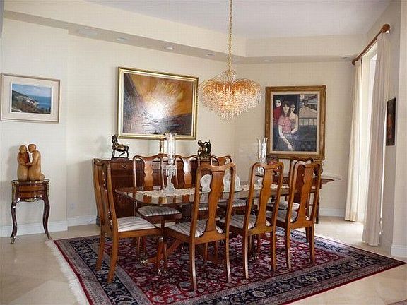 3rd image of 10 Edgewater Dr APT 9F