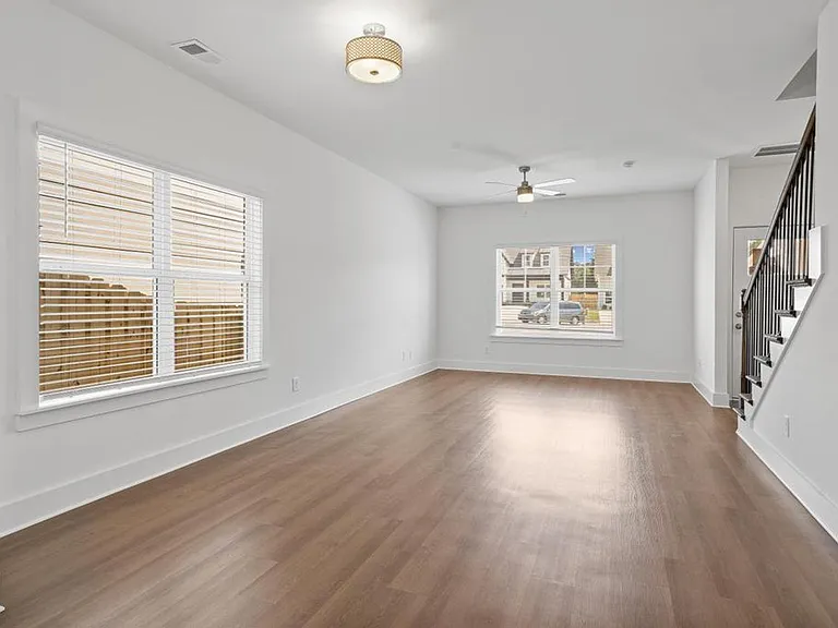 148 Patton Way — Photo 32