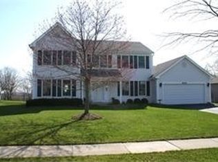 6152 Indian Trail Rd, Gurnee, IL 60031