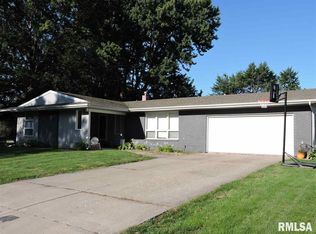 1108 S Madison St, Macomb, IL 61455