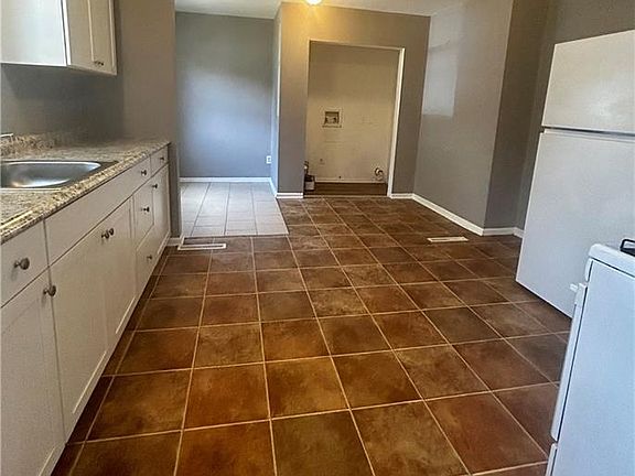 2nd image of 8345 Olive St