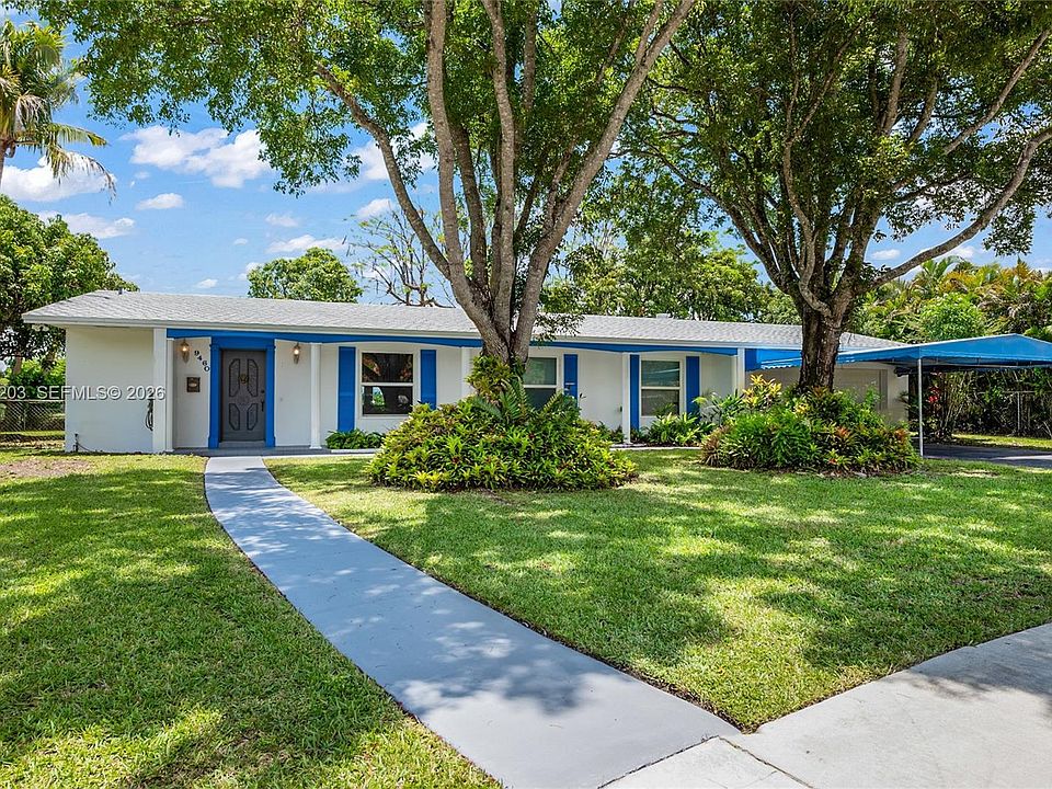 1st image of 9460 Palmetto Club Ln E