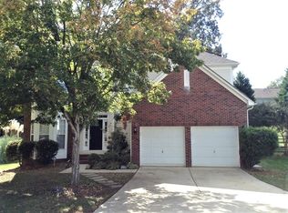 8703 Great Bear Ct, Charlotte, NC 28269